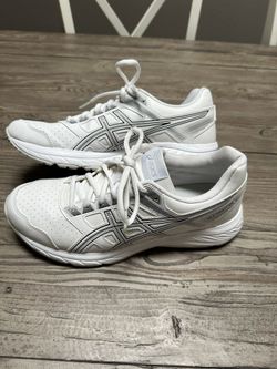 ASICS Woman’s 9 AmpliFoam