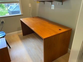 Free Desk