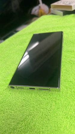 Genuine Samsung Galaxy S22 Ultra OEM screen part $200
