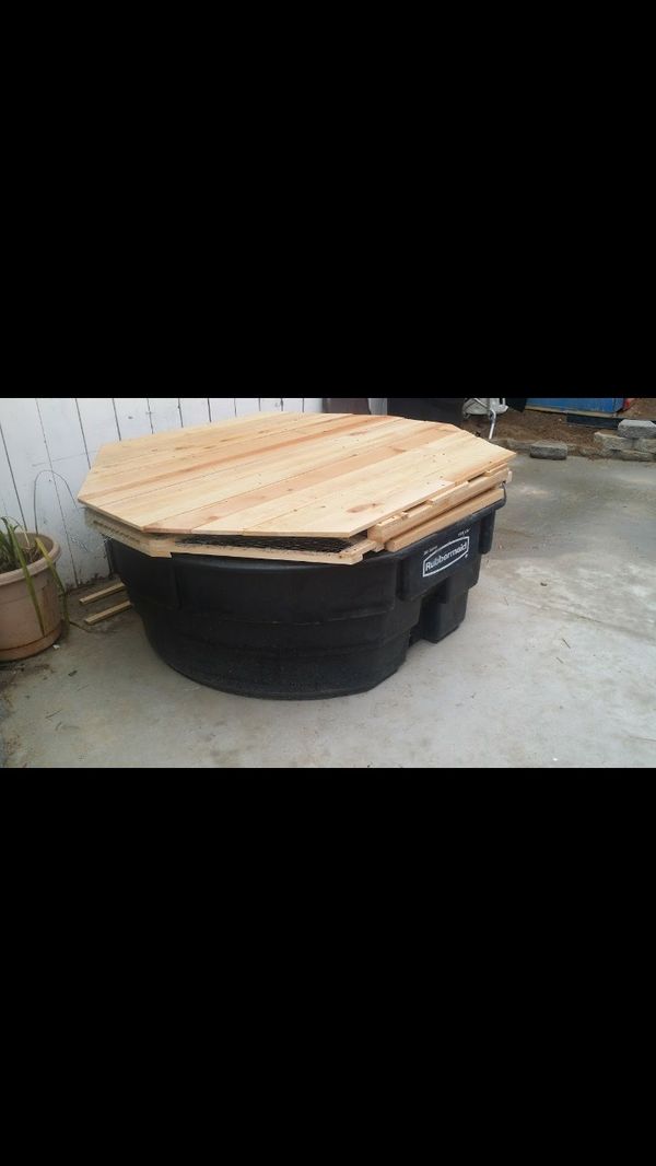 300 gallon Rubbermaid stock tank for Sale in Oceanside, CA OfferUp