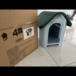 Dog house new never used I bought it from Amazon for 96$ with delivery and tax but I ended up by not getting a dog I’m selling it for 50$ it’s waterpr