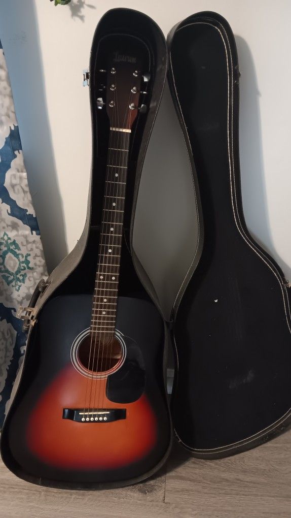 ACOUSTIC GUITAR
