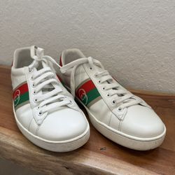 Gucci White Leather Sneakers with Red & Green Web Stripe