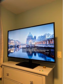50” LG Smart TV