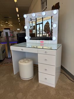 NEW Makeup Vanity with Stool