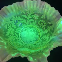 Vintage Fenton Yellow Opalescent Daisy & Fern Lg Ruffled Bowl! BEAUTIFUL URANIUM & EXTREMELY RARE!