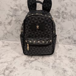  Backpack 