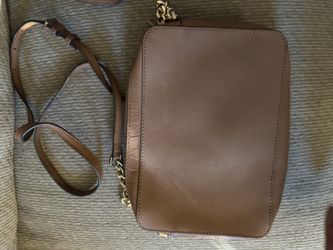 Sm/LG Black Bag, 2 Brown Micheal Kors Bags, & A Make Up Kit Bag