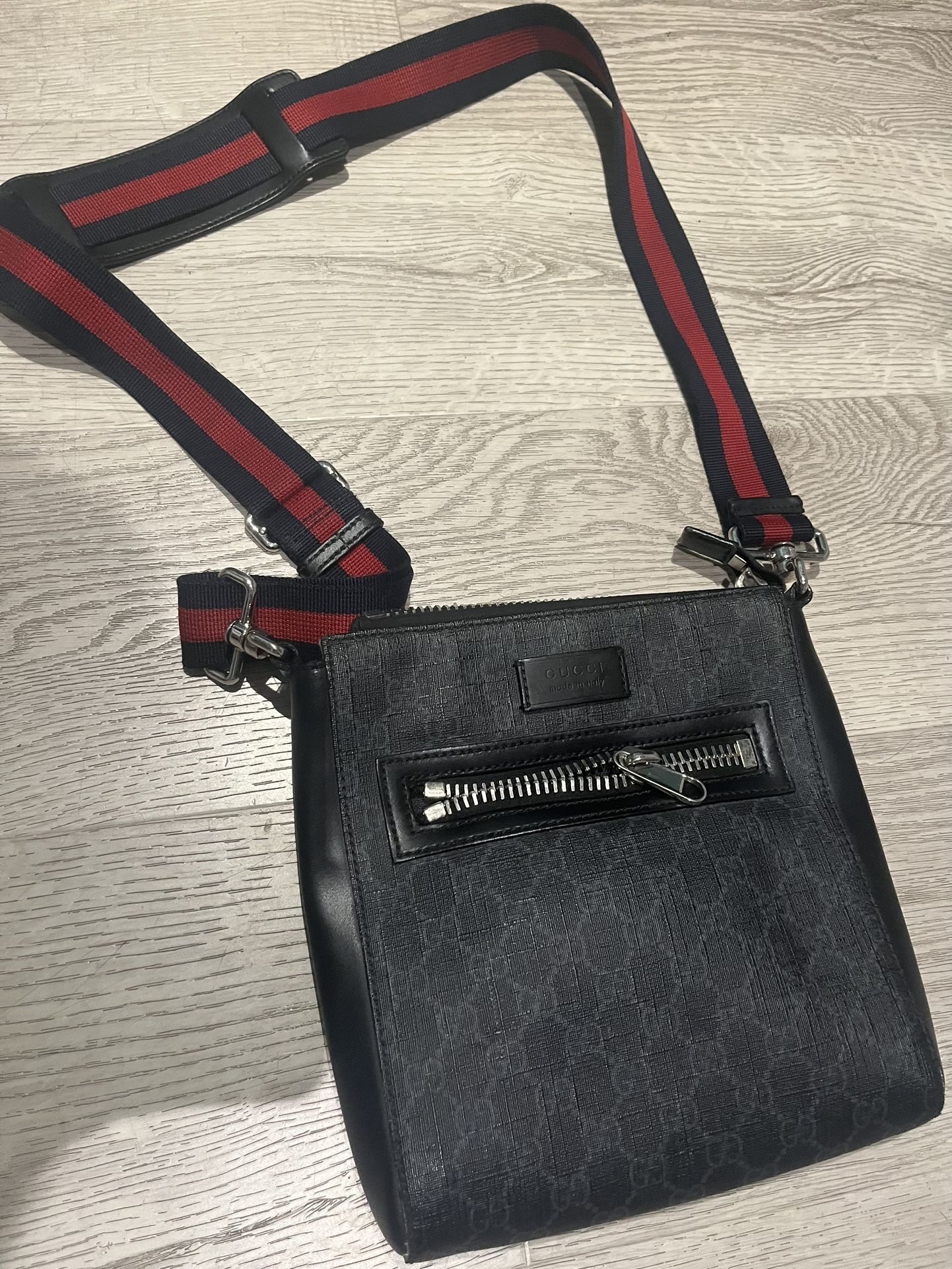 Gucci Messenger Bag 