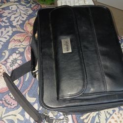 Sleek Manhattan Laptop Case