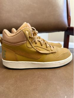 Nike Court Borough Mid GS in the "Wheat" colorway Size 6Y