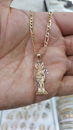 14k gold chain & Santa muerte 22 inch long chain