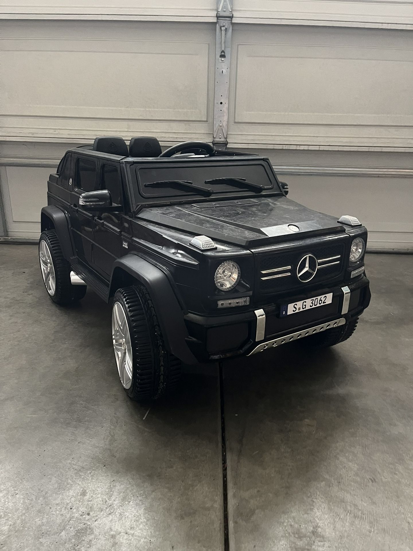Mercedes Toy Car