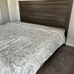 King Panel Bed & Dresser (Ashley Furniture Set)