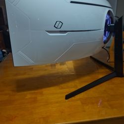 Samsung 49 Inch Odyssey OLED G9 G95SC Gaming Monitor with Line Through Part of Screen 