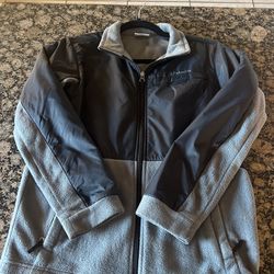 Columbia Boys jacket Size Large.