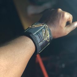 One Size Fit All, Magnetic Wrist Band
