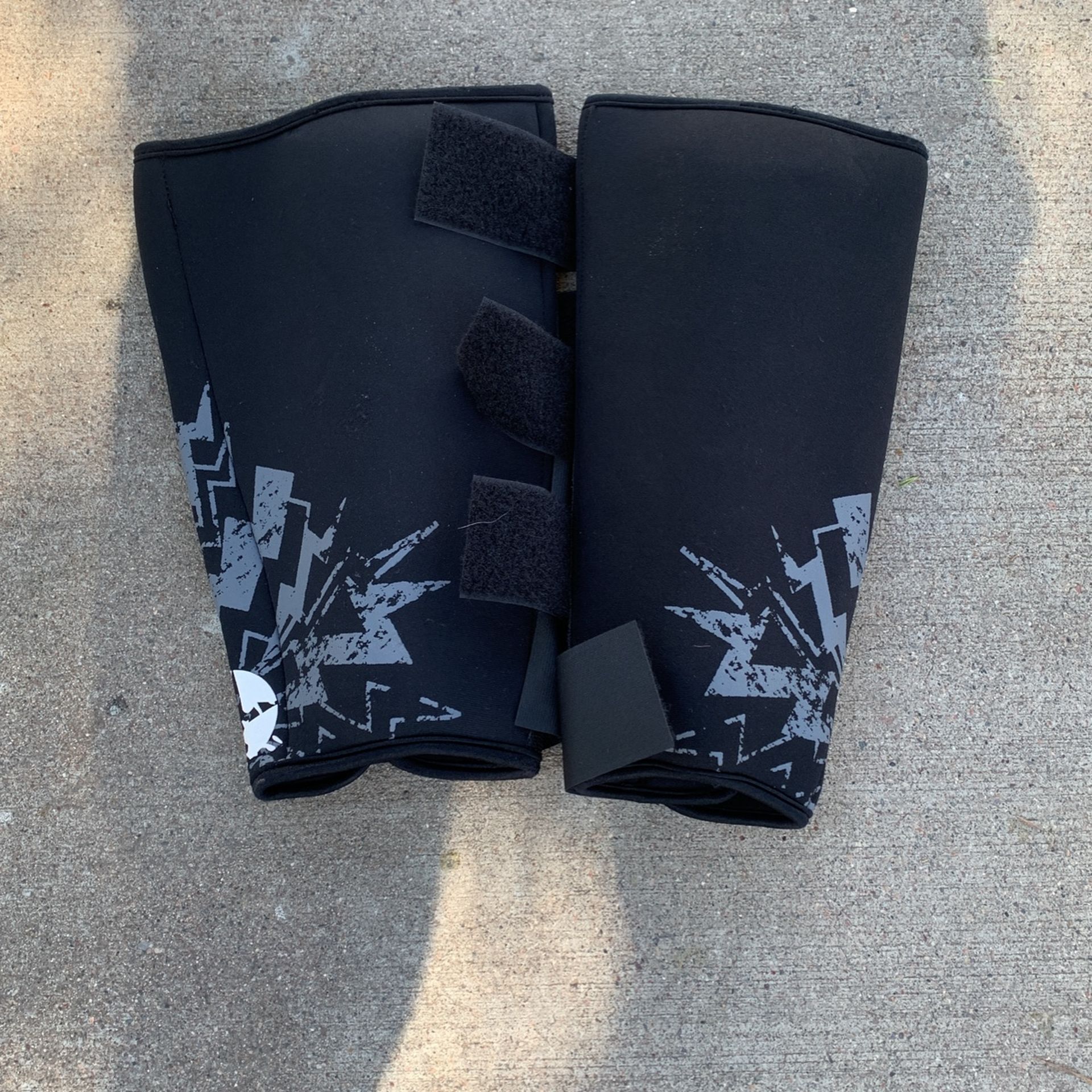 UGP shin guards BMX MTB DOWNHILL