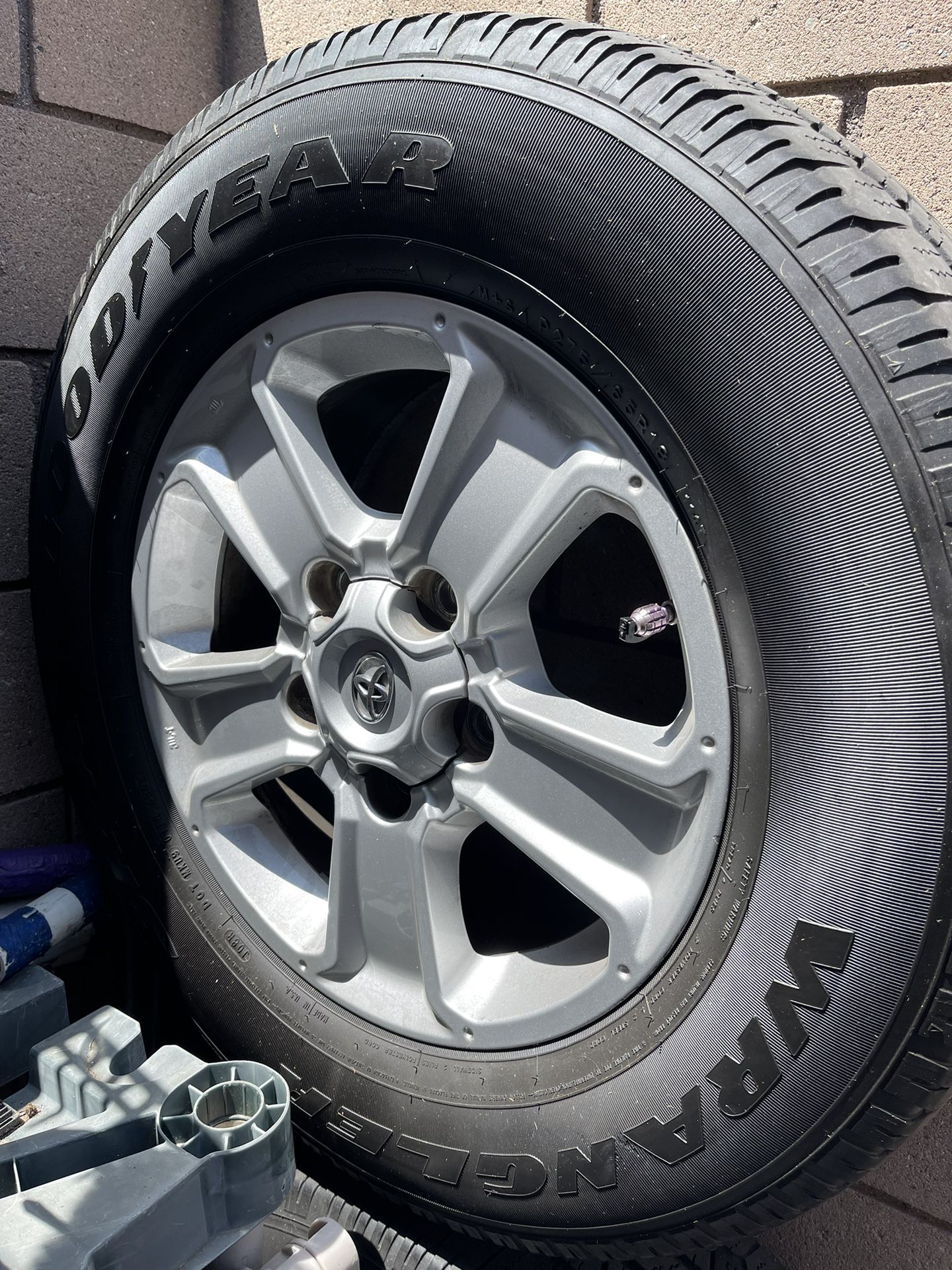 Four 18 Inch Stock Toyota Tundra Tires 