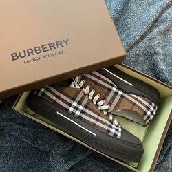 Burberry Shoes 