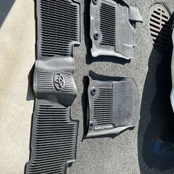 4 RUNNER OEM CAR MATS - Local pickup