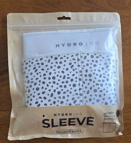 HydroJug Cheetah Print Insulating Sleeve with Strap New
