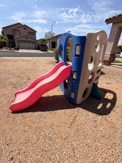 Little Tikes Heavy Plastic Outdoor Playhouse and Slide (LxWxH: 44” x 41” x 53”)