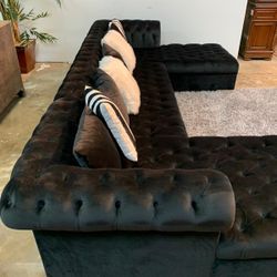 Black Lauren Duble Chaise Sectional (In Stock) ✨