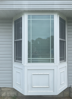 Vinyl Bay Window, Fixed Picture, White with Colonial Grids