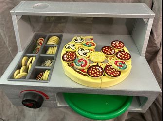 Melissa and Doug wooden Pizza Station