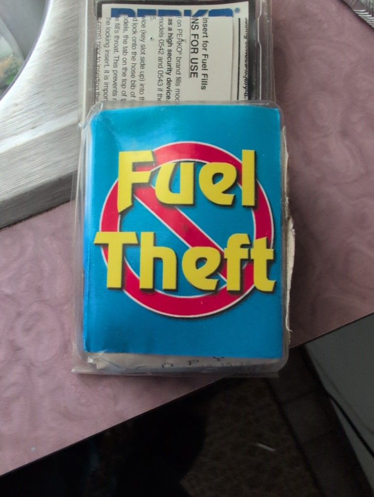 Fuel Tank Lock For A Boat Or A Car