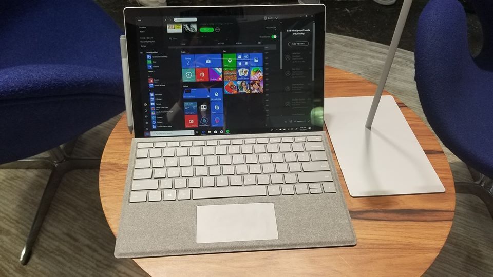 Microsoft Surface Laptop 2 Platinum