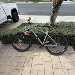 Vitas Hardtail Mountain bike