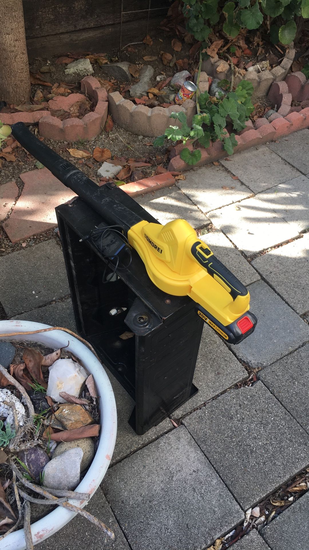Leaf Blower