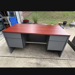 Office Desk With 4 Drawers