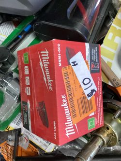 Milwaukee MNM1-600 Insulated Cable Staples