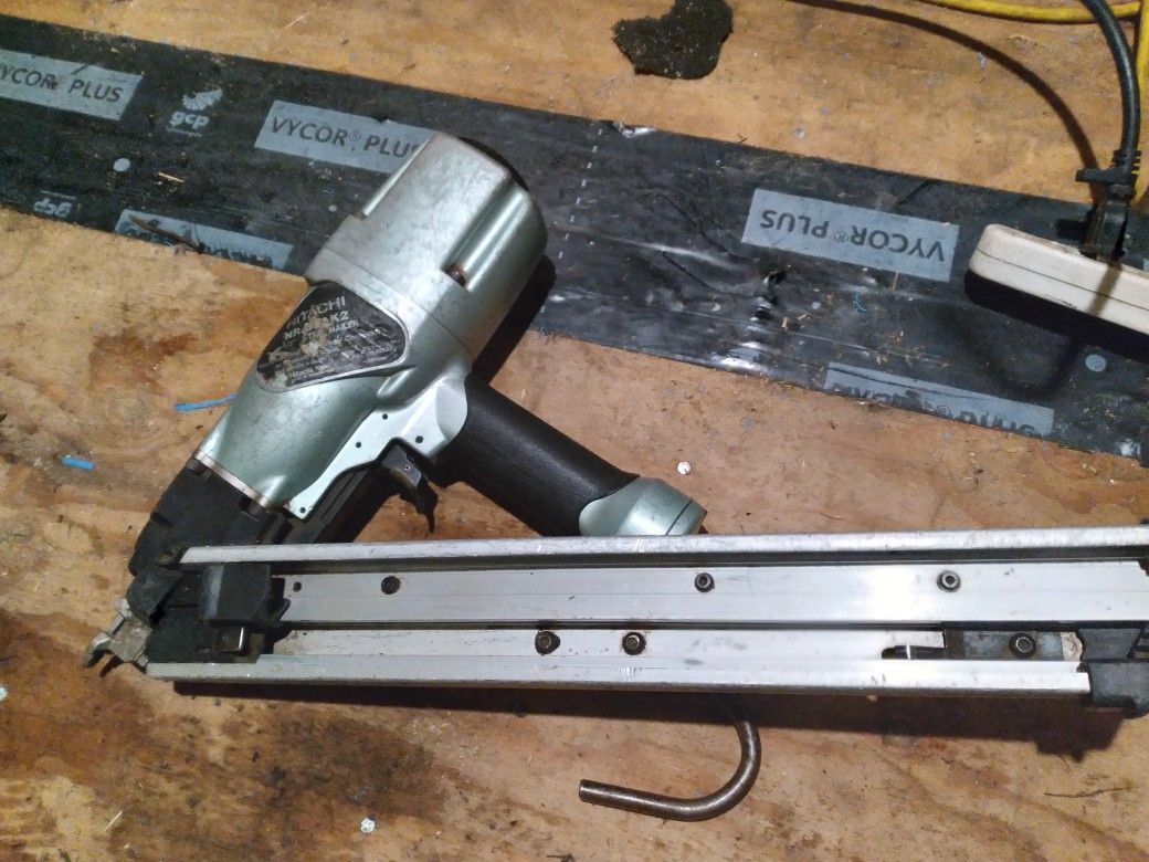 Hitachi NR65AK2 Strip Nailer
