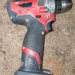Milwaukee M12 1/2" Hammer Drill/driver + 5.0 Battery