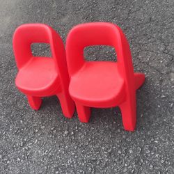 2 New Plastic kids chairs