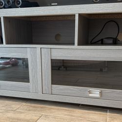 Modern TV Stand / Media Console – Moving Sale – Must Go
