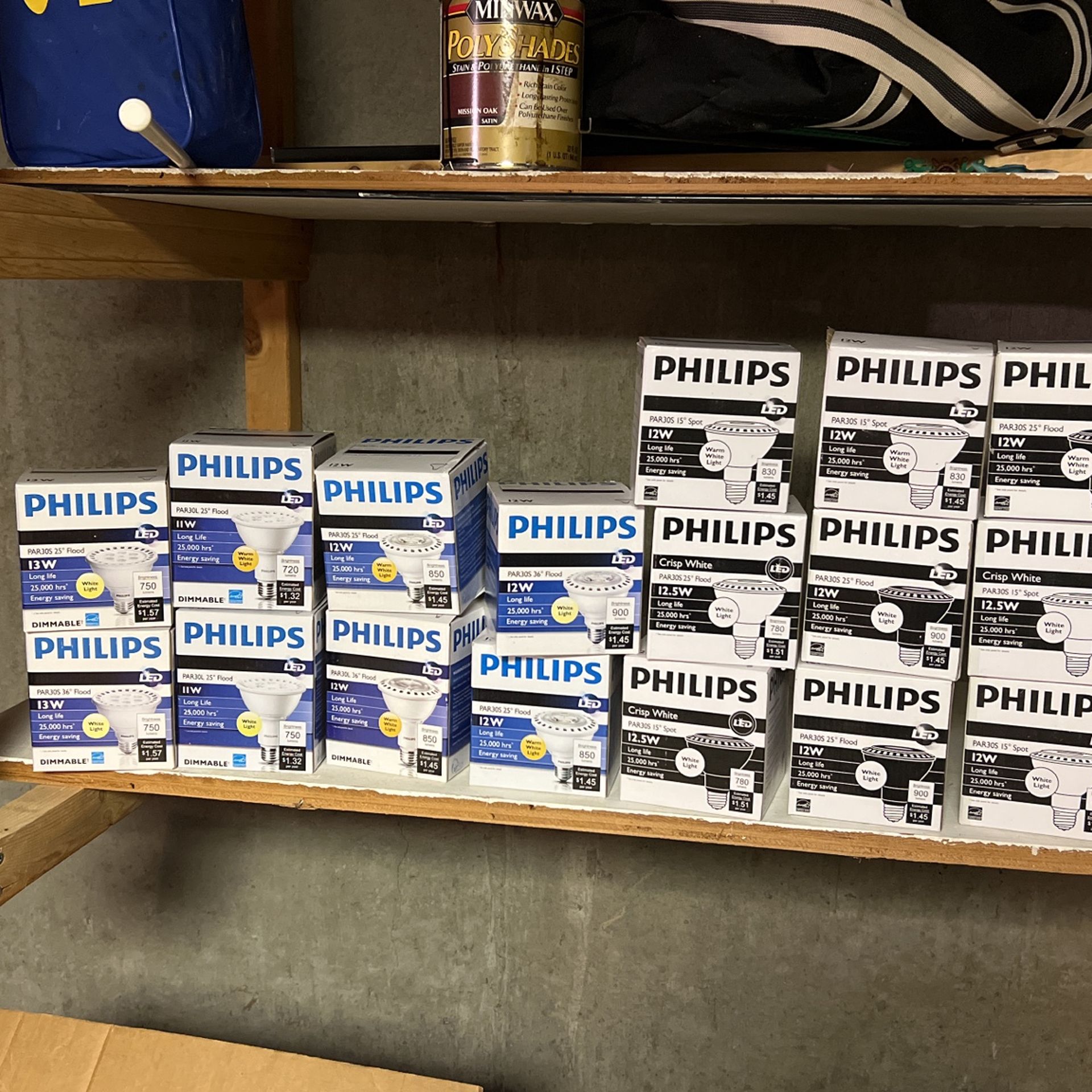 Philips LED Light Bulbs (20x)
