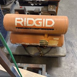 RIGID Air compressor 