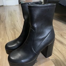 Madden Girl Platform Boots Danielaa. Size: 6W