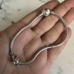 925 Sterling Silver Genuine Pandora Heart Bracelet W/xtra Charm- Size 8