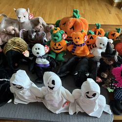 24 Vintage Halloween 🎃 Beanie Buddy And Babies Collection