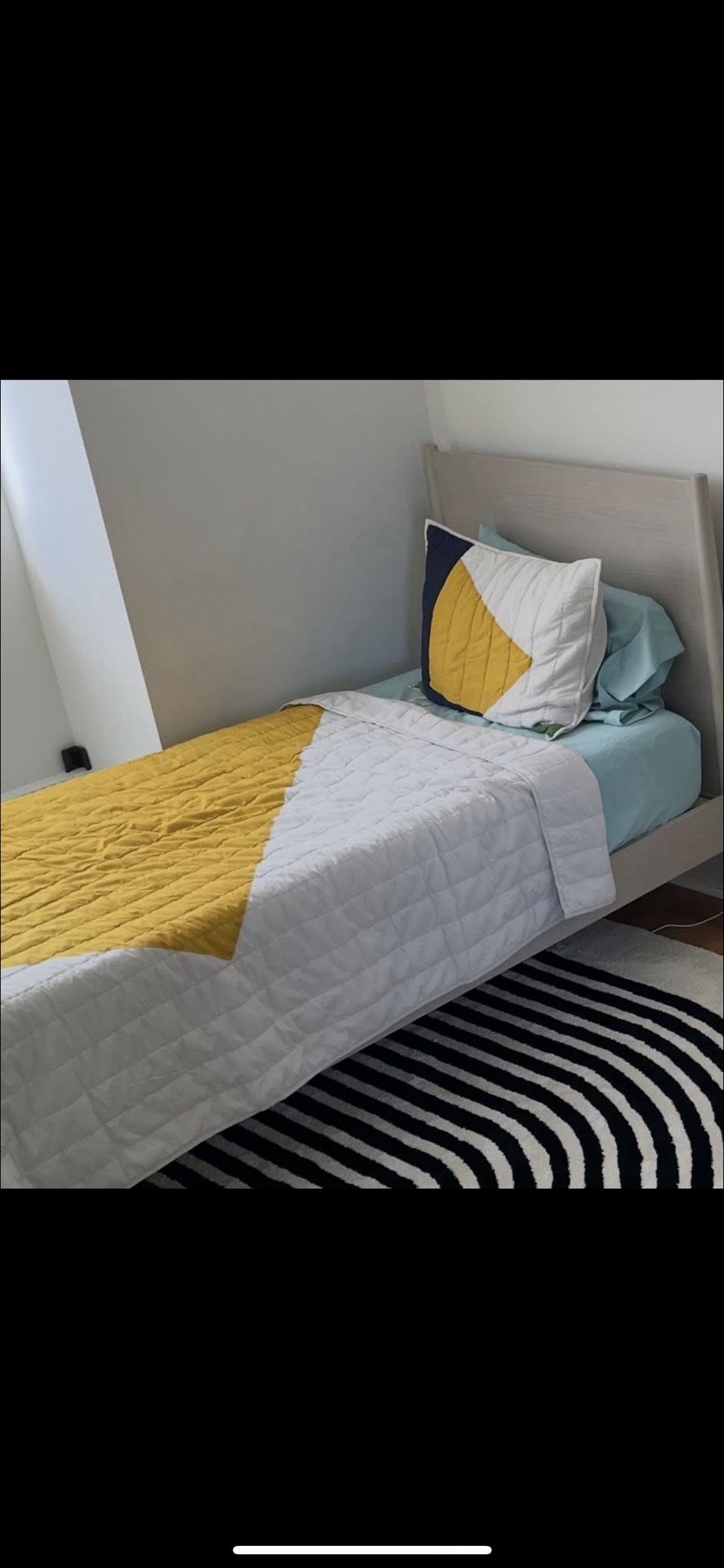 Twin bed frame & memory foam mattress