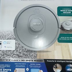 Shark IQ Robot Vacuum 