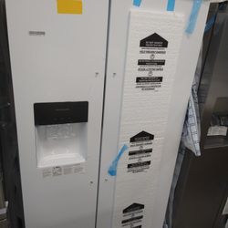 Brand New Side By Side Refrigerator New In Box