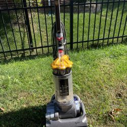 Dyson Vaccum