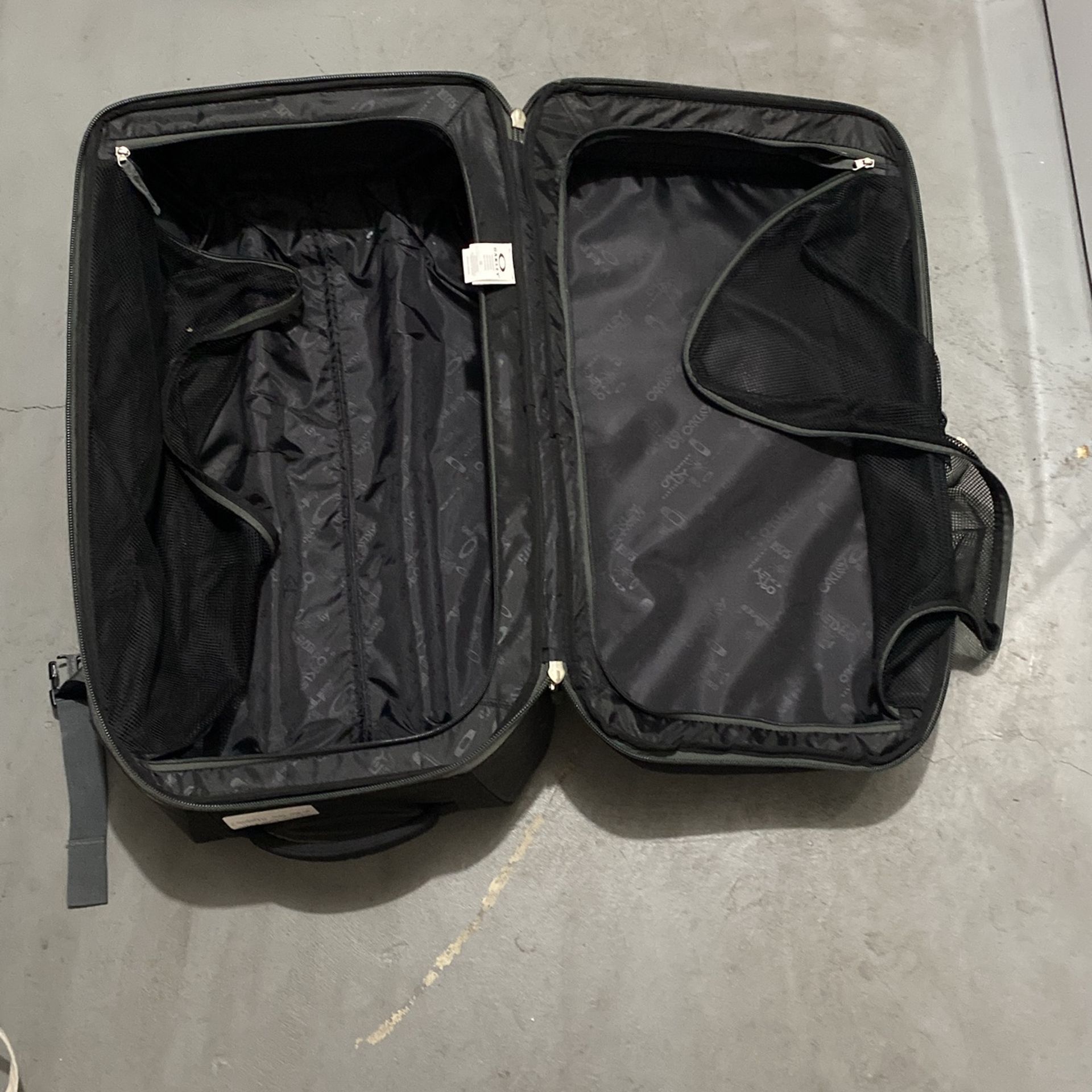 Oakley Luggage With Backpacks 